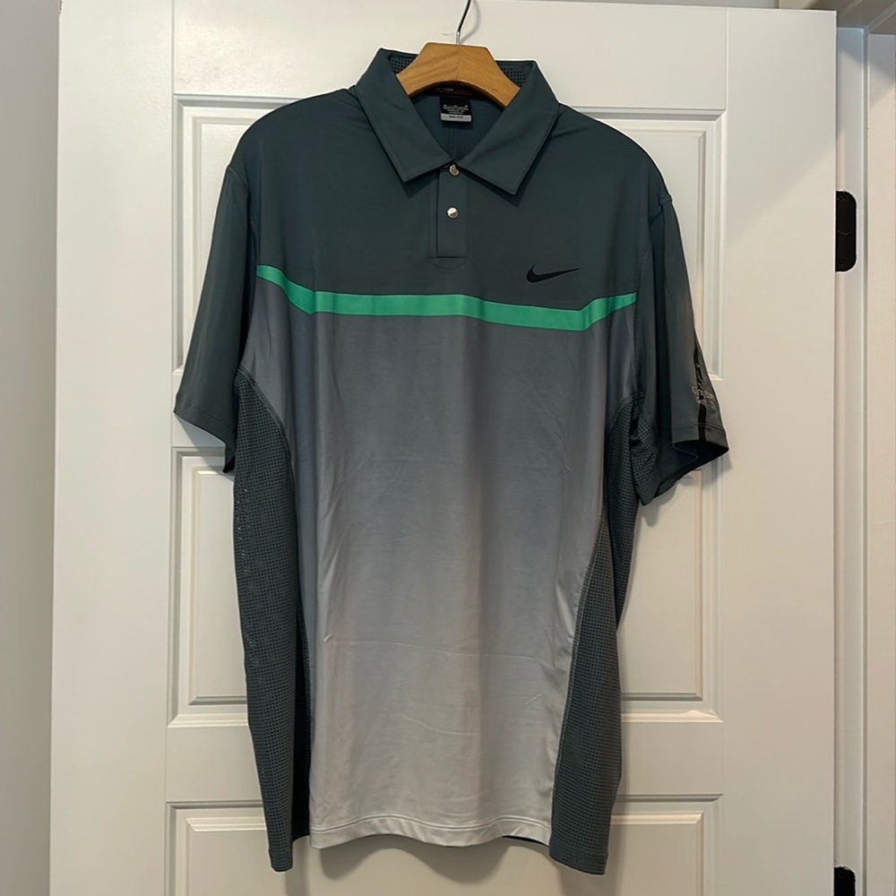 Tiger Woods Nike golf shirt.  Size M.